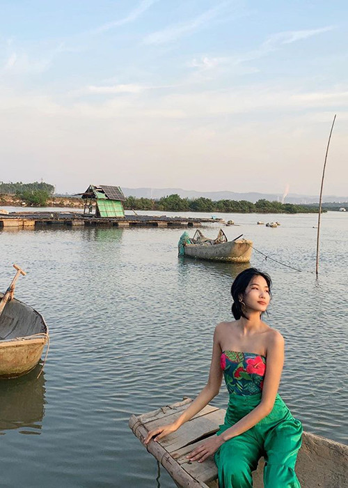 Chân dài gốc Thanh Hóa cho biết, cô có nhiều dự án mới cần thực hiện nên muốn tập trung.