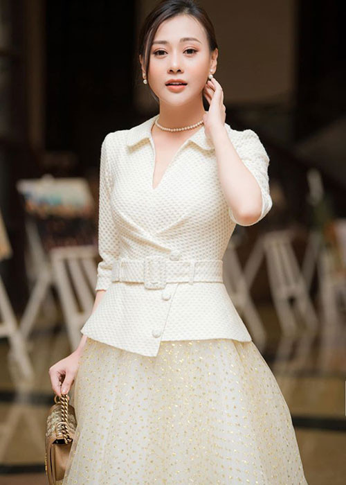 Diễm viên Phương Oanh cũng từng suýt là nạn nhân của ấu dâm. Theo lời diễn viên, năm 6 tuổi, cô đã thoát khỏi tay của gã yêu râu xanh hàng xóm 15 tuổi.