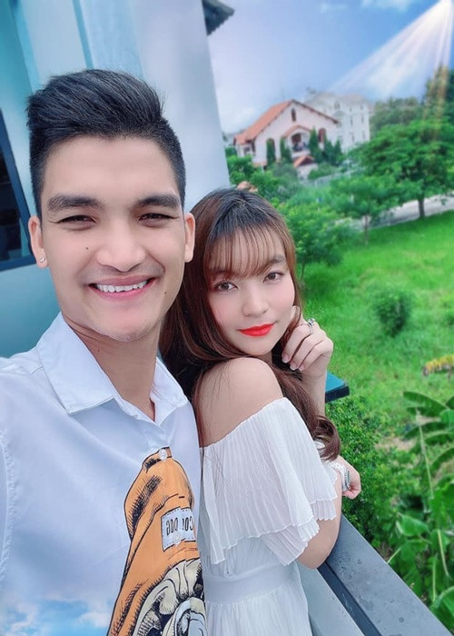 Mạc Văn Khoa đã lập gia đình. Bà xã của nam diễn viên hài tên Thảo Vy. Cặp đôi quen nhau ở hậu trường Cười xuyên Việt 2015. Lúc đó, Thảo Vy xin chụp ảnh cùng Mạc Văn Khoa.