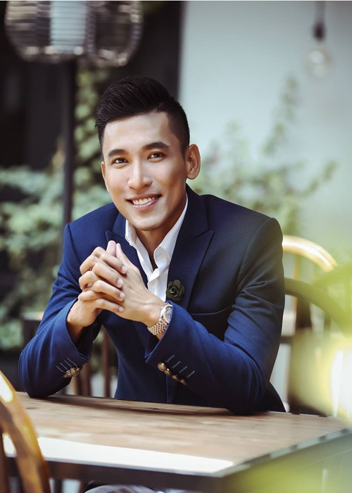 Hải Quân sinh ra trong một gia đình có truyền thống kinh doanh bất động sản. Sau khi học xong cấp 3 tại Trà Vinh, anh đi du học ngành kinh doanh quốc tế. Về nước, Hải Quân chính thức bước chân vào lĩnh vực kinh doanh. Ảnh: Vietnamnet