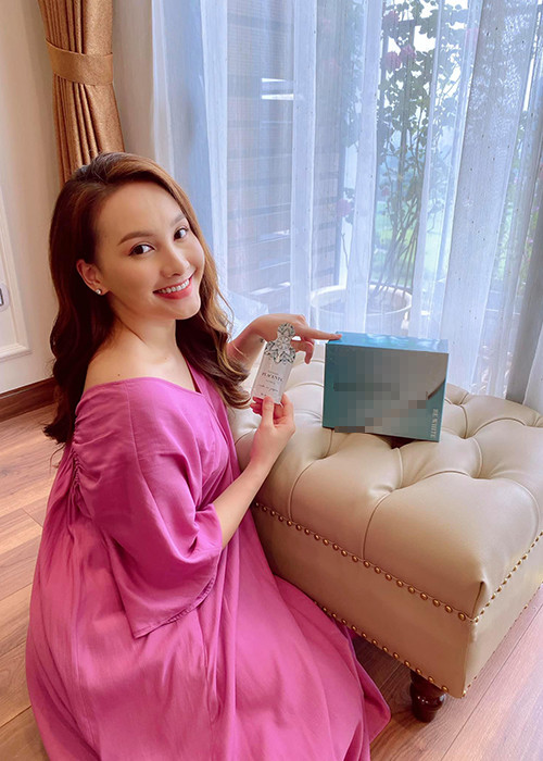 Thư của "Về nhà đi con" ngày càng quyến rũ sau khi tạm nghỉ đóng phim.
