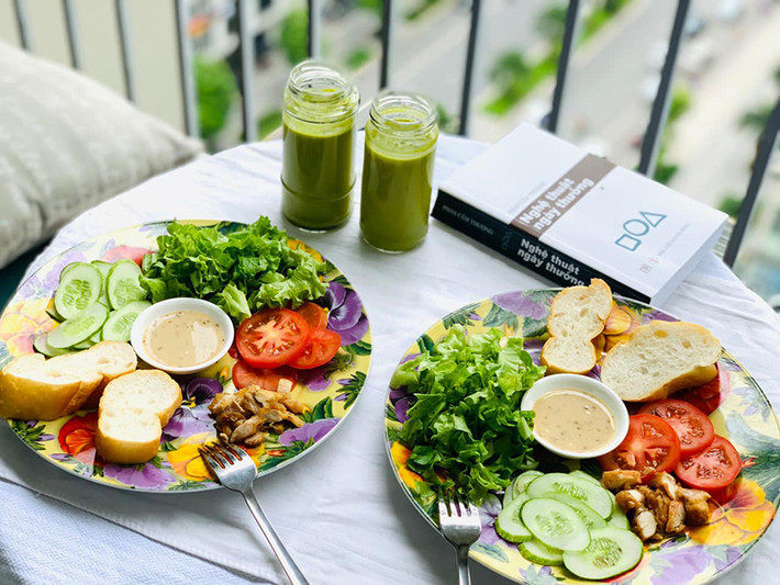 Ngọc Hân khoe tự tay làm bữa sáng đủ chất.