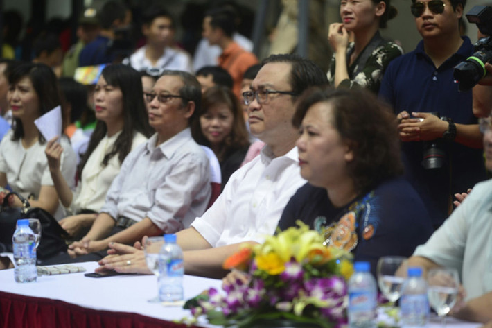 Tới dự lễ khai trương có đồng chí Hoàng Trung Hải, Bí thư Thành ủy Hà Nội, đồng chí Nguyễn Bích Ngọc - Chủ tịch Hội đồng Nhân dân thành phố Hà Nội...