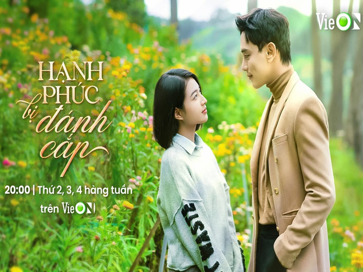 Được đẩy thuyền với Thuận Nguyễn, Bích Ngọc cho biết, cô và Thuận Nguyễn chỉ là đồng nghiệp luôn giúp đỡ nhau trong công việc. Ảnh: FB Thuận Nguyễn.