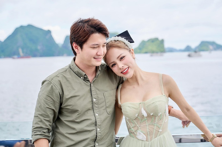 Cuối năm 2024 khi vướng tin đồn tình cảm rạn nứt với Bạch Lan Phương, Huỳnh Anh phủ nhận.