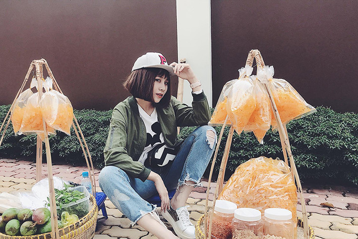 Hồ Bích Trâm chia sẻ hình ảnh hậu trường quay phim.