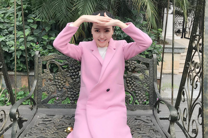 Ngọc Duyên chia sẻ: “Yêu những ngày nắng ấm của Hà Nội”.