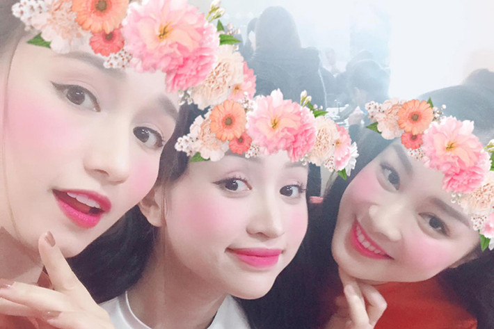 Lã Thanh Huyền cùng Minh Hương gửi lời chúc mừng sinh nhật đến Vân Hugo (giữa).