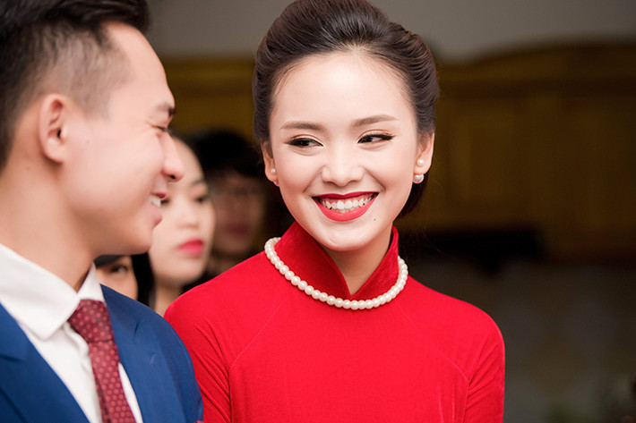 Trần Tố Như và Trần Trung Hiếu quyết định về chung một nhà sau hơn 1 năm hẹn hò.