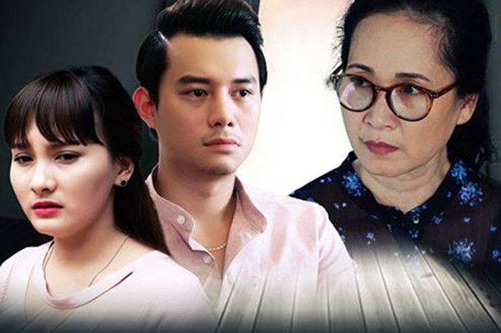 “Sống chung với mẹ chồng” cũng trở thành một trong những bộ phim Việt gây sốt nhất năm 2017. Đây là bộ phim chuyển thể từ cuốn tiểu thuyết Trung Quốc. “Sống chung với mẹ chồng” quy tụ dàn diễn viên gạo cội: NSND Lan Hương (Em bé Hà Nội), NSND Lan Hương (Hương Bông)...cùng dàn diễn viên trẻ đầy tài năng: Bảo Thanh, Anh Dũng, Việt Anh, Thu Quỳnh...Ảnh: Lao động