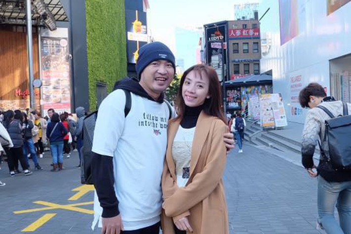 Tiến Luật nhắn nhủ Thu Trang: “Trời lạnh muốn về nhanh với cô ấy”.