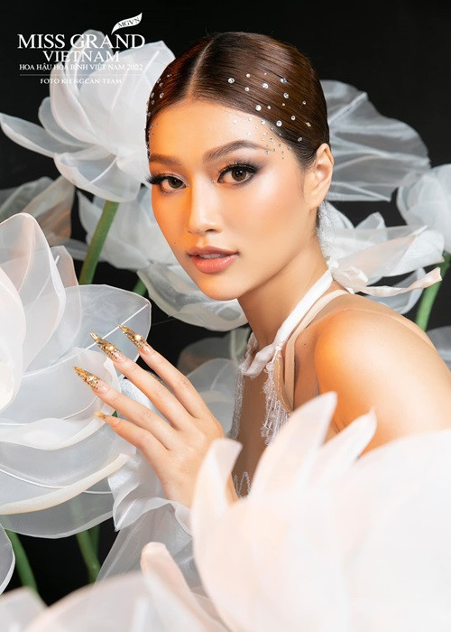 Hoa hậu Đoàn Thiên Ân sở hữu nhan sắc xinh đẹp. Khi trang điểm lộng lẫy, gương mặt của cô thực sự gây ấn tượng. Ảnh: FBNV