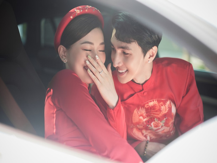 Sau lễ ăn hỏi, Bình An chia sẻ trên trang cá nhân: "Rể Hà Tĩnh và dâu Phú Thọ chào cả nhà ạ. Hẹn mọi người ngày 21/10/2022".