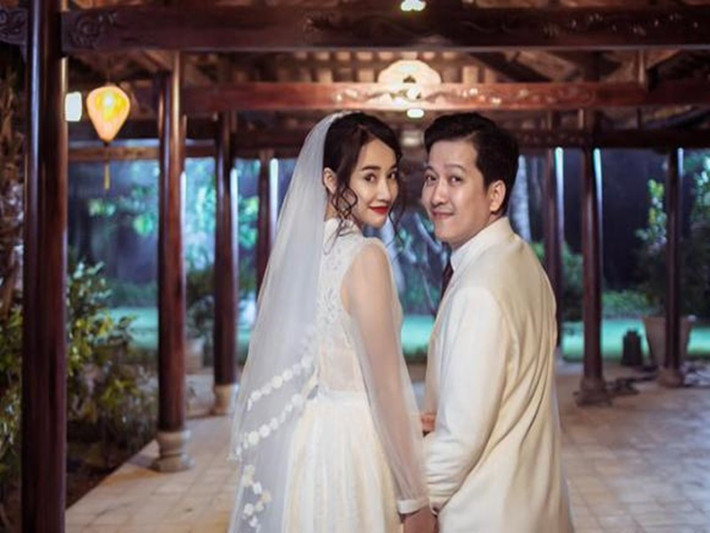 Sự im lặng của Nhã Phương khiến lùm xùm ngày càng bị đẩy đi xa bởi nhiều người đặt nghi vấn tin đồn kết hôn là chiêu PR phim vì dự án phim do Nhã Phương đóng chính sắp công chiếu. Ảnh: Gia đình Việt Nam