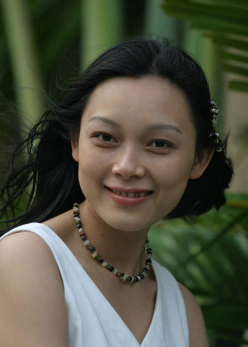 Vợ của võ sư Đoàn Bảo Châu là Hoàng Thu Hường. Trước khi trở thành nhà báo, cô là một diễn viên chuyên nghiệp. Ảnh: Gia đình và xã hội