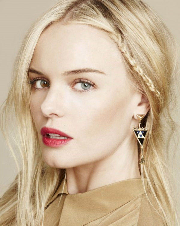 Kate Bosworth rửa mặt hai lần mỗi sáng và tối bằng một loại sữa rửa mặt có nguồn gốc thảo mộc. Sau đó cô cũng dùng kem dưỡng ẩm có cùng thương hiệu với mong muốn tạo ra hiệu quả làm sạch và dưỡng da cao nhất với các sản phẩm cao cấp có chung nguồn gốc.