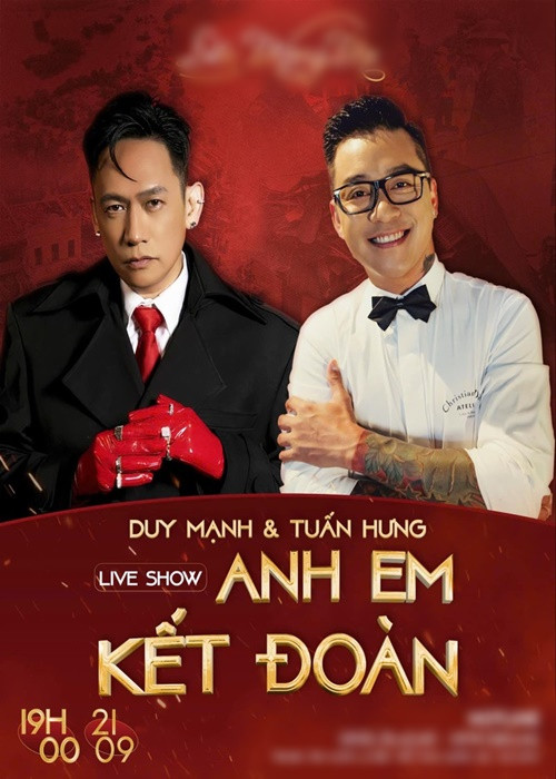 Sau đó, đã có người trao số tiền 3 tỷ đồng cho Mặt trận Tổ quốc Việt Nam đồng thời tổ chức đêm nhạc chung giữa Tuấn Hưng và Duy Mạnh. Ảnh: FB Tuấn Hưng.