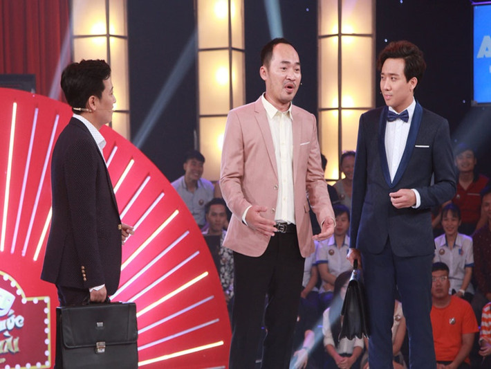 “Trấn Thành là người rất thông minh. Nếu là đầu bếp, cậu ấy là người có khẩu vị nêm nếm rất đậm đà. Với Thành, mọi thứ với nghệ thuật phải đậm vị, đau phải thật đau, sướng phải thật sướng”, Tiến Luật chia sẻ trên Vietnamnet. Ảnh: Vnmedia.