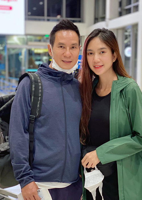 Vợ chồng Lý Hải - Minh Hà ngưng nhận quyên góp cho miền Trung. Số tiền hiện tại cặp đôi kêu gọi được là 5,9 tỷ. Với các khoản tiền nhận sau ngày 23/10, Lý Hải sẽ giúp đỡ các trường hợp khó khăn khác.
