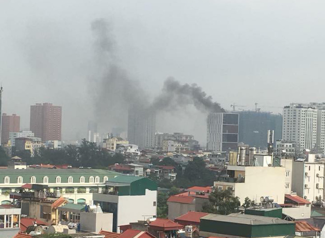 Tòa nhà bị cháy là công trình Trụ sở Trung tâm lưu ký chứng khoán Việt Nam. Theo thiết kế, tòa nhà trên bao gồm 18 tầng nổi.