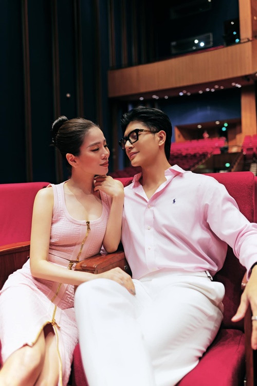 Lâm Bảo Châu chiều chuộng bạn gái hơn 12 tuổi hết mức khiến nhiều người phải ghen tỵ. Ảnh: FB Lâm Bảo Châu.
