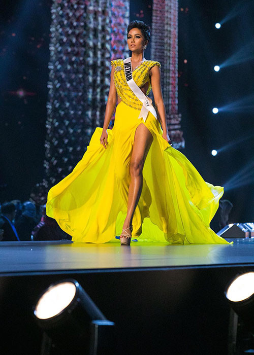 H'hen Niê được các chuyên trang sắc đẹp như Missosology, Global Beauties đánh giá cao. Dù chỉ mang tính chất tham khảo nhưng những dự đoán của các chuyên trang này vẫn khiến fan đặt niềm H'hen Niê lọt top trong chung kết.