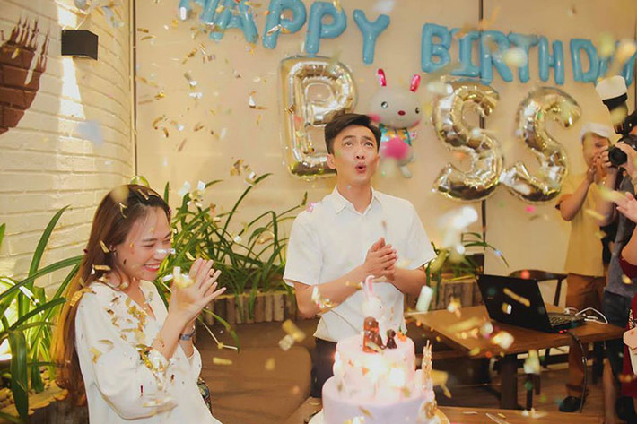 Chồng cũ của Hồ Ngọc Hà tỏ ra chiều chuộng Đàm Thu Trang nhất trong số bóng hồng từng vây quanh anh.