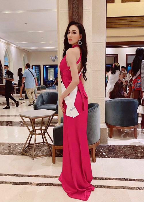 Đại diện Việt Nam tại Hoa hậu Liên lục địa chuộng phong cách gợi cảm trong những ngày đầu tham gia cuộc thi. Ảnh: FB Ái Nhi