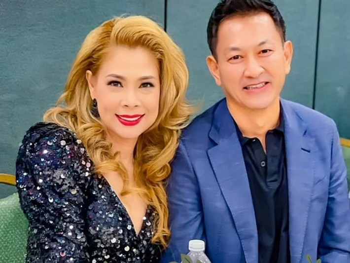 Thanh Thảo đang gắn bó với doanh nhân Tom Han. Gần đây, giọng ca “Búp bê” khoe tình cảm vợ chồng vẫn mặn nồng sau 5 năm bên nhau.
