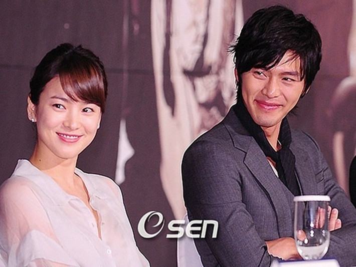 Năm 2020, tin đồn Hyun Bin và Song Hye Kyo tái hợp gây xôn xao. Phía hai ngôi sao không có bất kỳ động thái nào về nghi vấn yêu lại từ đầu. Ảnh: Osen
