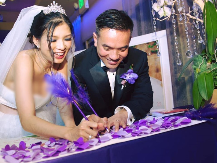 Quà Valentine của ca sĩ Phạm Thanh Thảo năm 2021 là đồng hồ đính kim cương và căn nhà ở Mỹ. Cô được ông xã tặng loạt quà khủng. Ảnh: FBNV