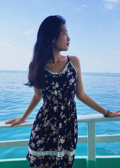 Thiên Ân sớm mất mẹ. Người đẹp cho biết, mẹ của cô mắc ung thư năm cô học lớp 8. Năm Thiên Ân học lớp 11, mẹ cô qua đời. Ảnh: FBNV