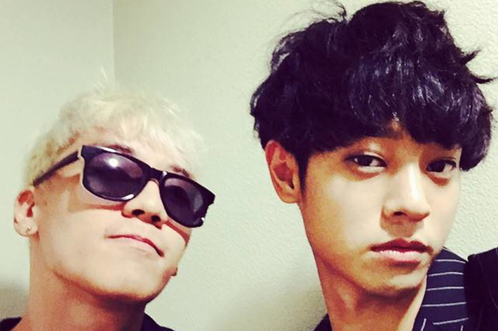 Jung Joon Young (phải) đang lao đao vì scandal quay lén, phát tán clip nhạy cảm trong nhóm chát cùng Seungri (Big Bang).