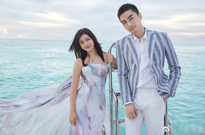 Ngoài ra, khi được hỏi đến: “Nếu có một ngày bệnh tật, già đi mất trí nhớ thì người không muốn quên nhất là ai?“, Trần Nghiên Hy không do dự mà chọn Trần Hiểu. Ảnh: Znews.