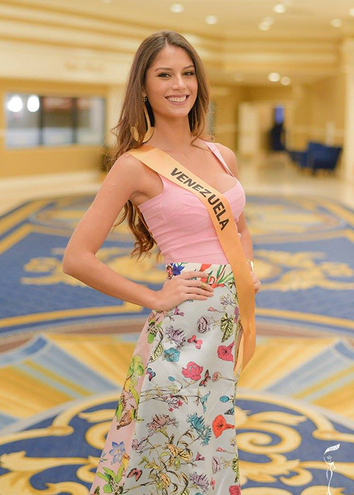 Tại cuộc thi Hoa hậu Venezuela 2014, Debora Paola Medina được kỳ vọng giành vương miện nhưng cô sớm dừng bước ở top 10 chung cuộc. (Ảnh: Miss Grand International)
