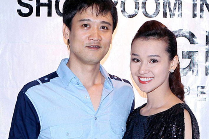 Với Lã Thanh Huyền, cô kết hôn với doanh nhân Trần Anh vào năm 2011 sau 4 năm hẹn hò. Ông xã của nữ diễn viên hơn vợ 12 tuổi. Khi Lã Thanh Huyền mang thai quý tử đầu lòng, cô đã được chồng tặng chiếc xe Mercedes có giá khoảng 4 tỷ đồng.
