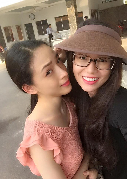 Thùy Dung và Phương Nga có những sở thích khác nhau dù chơi rất thân. Trong khi Phương Nga thích nghe nhạc kiểu thính phòng thì gu âm nhạc của Thùy Dung là nhạc thị trường. Ngoài ra, Thùy Dung không thích đọc tiểu thuyết, viết truyện hay viết lời bài hát như Phương Nga.