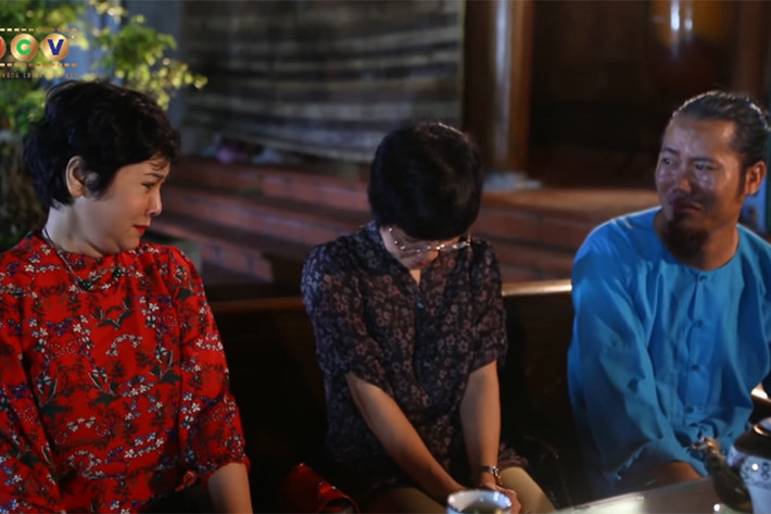Trong “Cưới đi kẻo ế”, Thảo Vân đóng vai Lành - cô con gái quá lứa lỡ thì của ông bà Lẩm - Cẩm (nghệ sĩ hài Vượng râu - nghệ sĩ Minh Hằng). Dù có người yêu nhưng cô Lành không thể cưới vì bạn trai có quan hệ họ hàng với bố. (Ảnh: chụp màn hình)