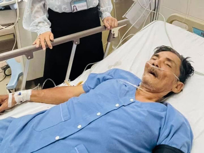 Mới đây, diễn viên Thương Tín bị đột quỵ. Hiện tại, vợ của ông đã có mặt ở bệnh viện. Ngoài cô con gái nhỏ, Thương Tín còn có một cậu con trai đã trưởng thành tên Thanh Tùng.