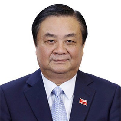 Bộ trưởng Bộ Nông nghiệp và Phát triển nông thôn Lê Minh Hoan (sinh ngày: 19/1/1961) quê quán: xã Mỹ Trà, thành phố Cao Lãnh, tỉnh Đồng Tháp. Chức vụ: Ủy viên Trung ương Đảng; Bộ trưởng Bộ Nông nghiệp và Phát triển nông thôn. Trình độ chuyên môn: Thạc sĩ Kinh tế, Kiến trúc sư.