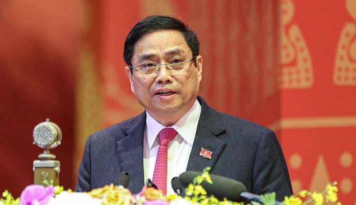 Ông trưởng thành từ ngành công an và từng kênh qua các chức vụ: Phó Tổng Cục trưởng, Tổng cục trưởng Tổng cục Hậu cần-Kỹ thuật, Thứ trưởng Bộ Công an. Ông được thăng cấp bậc hàm Trung tướng.