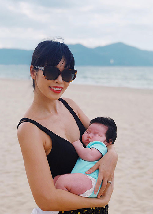 Siêu mẫu Hà Anh bắt đầu tận hưởng niềm hạnh phúc làm mẹ sau khi hạ sinh cô công chúa Myla vào tháng 6/2018.