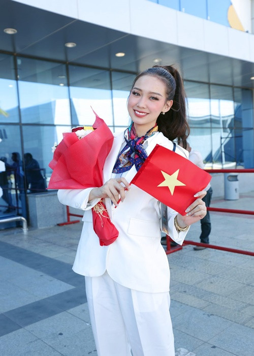 Đương kim Hoa hậu Liên lục địa Bảo Ngọc vừa sang Ai Cập. Cô còn 17 ngày cuối cùng trong nhiệm kỳ.