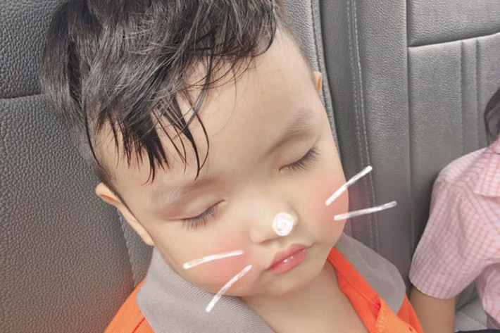 Tâm Tít khoe khoảnh khắc cậu con trai đầu lòng say sưa ngủ.