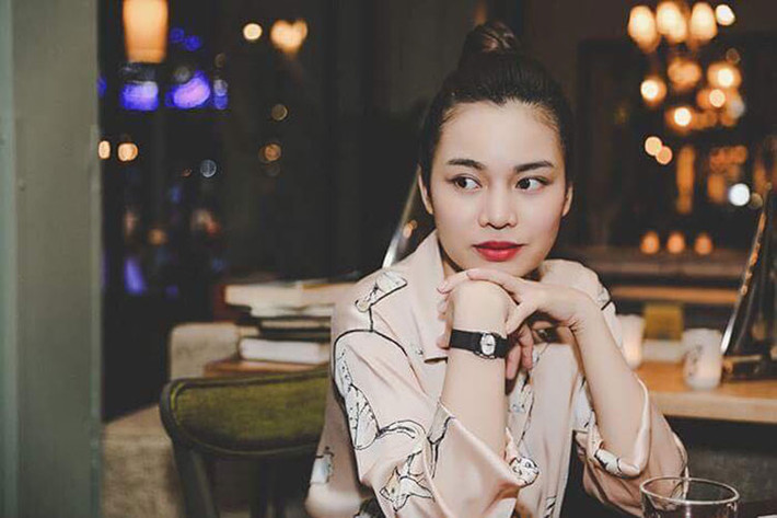 Giang Hồng Ngọc chia sẻ: “Cuộc đời ca sĩ là nhờ vào giọng hát. Vậy mà ỷ y lo đi cày cả năm qua không chú ý đến để rồi nặng càng thêm nặng bây giờ bác sĩ bảo không mổ thì đừng nghĩ sẽ đi hát được lâu nghe như trời giáng xuống, yêu nghề tận tuỵ với nghề còn chưa đủ mà”.