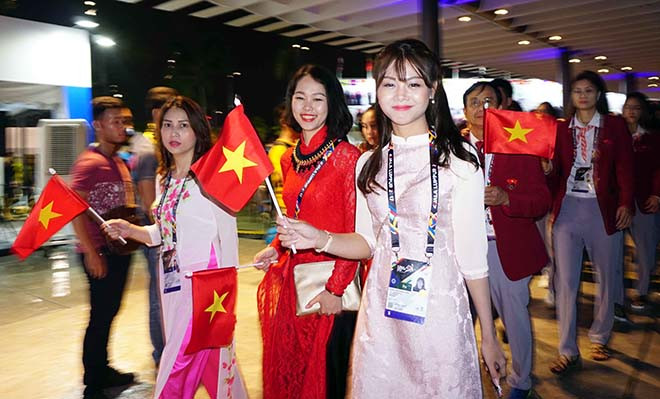 Các cán bộ đoàn xinh đẹp của đoàn thể thao Việt Nam, họ sẽ góp phần hỗ trợ các VĐV “chiến đấu” để mang về huy chương những ngày thi đấu tới.