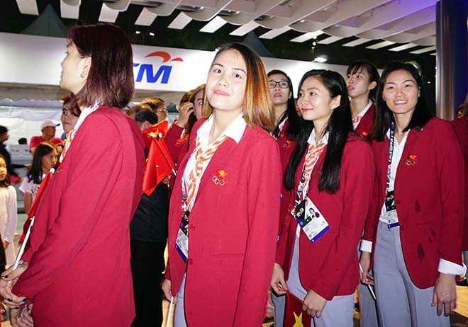 Kim Huệ, Đinh Thị Thúy, Hà Ngọc Diễm, Ngọc Hoa… dàn người đẹp bóng chuyền Việt Nam đầy rạng rỡ.