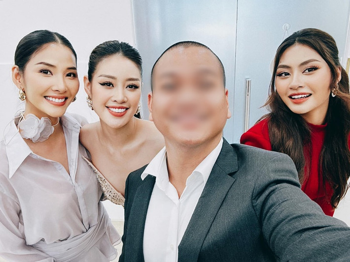 Á hậu Hoàng Thùy cũng thân thiết với nhiếp ảnh gia này.