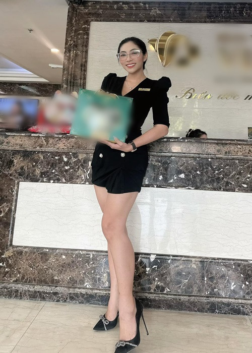 Ngoài ra, Thu Thảo còn làm việc tại một bệnh viện thẩm mỹ và kinh doanh online.