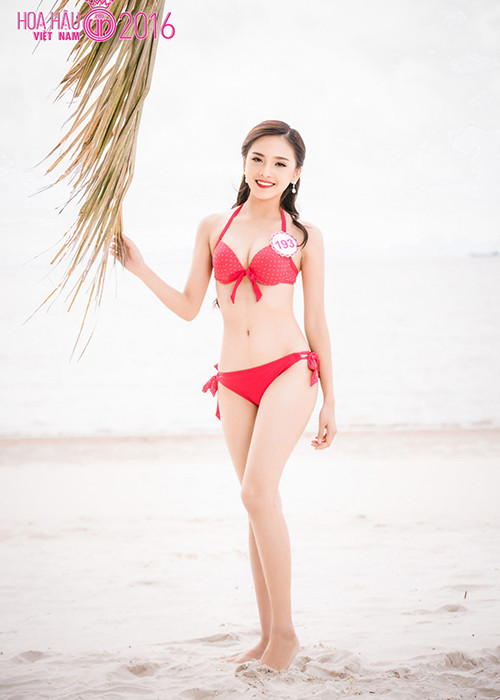 Tố Như cao 1m72, nặng 54kg và có số đo 3 vòng: 83-62-94. Ngoài nhan sắc nổi bật, cô gái sinh năm 1997 còn có thành tích học tập đáng nể với nhiều giải thưởng cấp tỉnh và quốc gia.